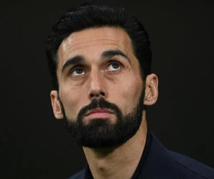 皇马更衣室质疑阿韦洛亚用人战术，球员称换帅未带来实质改变|塞尔|卡斯蒂亚|联赛表现|皇家马德里|阿尔瓦塞特_新浪体育_新浪新闻